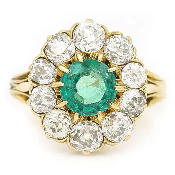 Vintage 2.7ct Emerald and 3.2ct Old Cut Diamond Cluster Ring in 18ct Yellow Gold, Circa 1940s