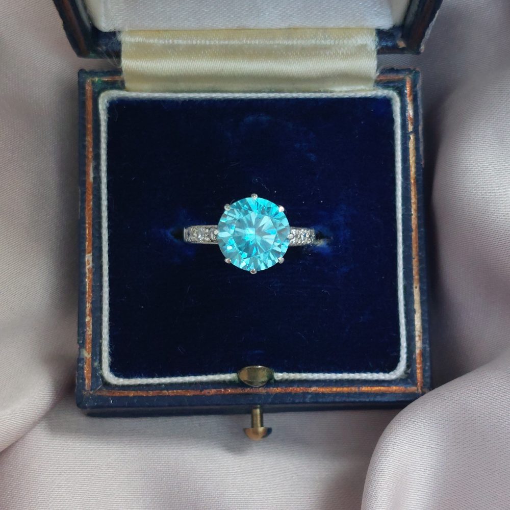 Vintage 3.75ct Blue Zircon and Diamond Set Ring