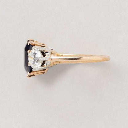 Vintage 3.91ct Natural No Heat Sapphire and 1.70ct Old Mine Cut Diamond Three Stone Engagement Ring in 18ct yellow gold