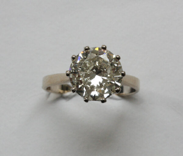 Vintage 4.78ct Diamond Solitaire Engagement Ring; set with 4.78 carat round brilliant cut diamond in platinum and 18ct white gold. Colour K-L, Clarity SI