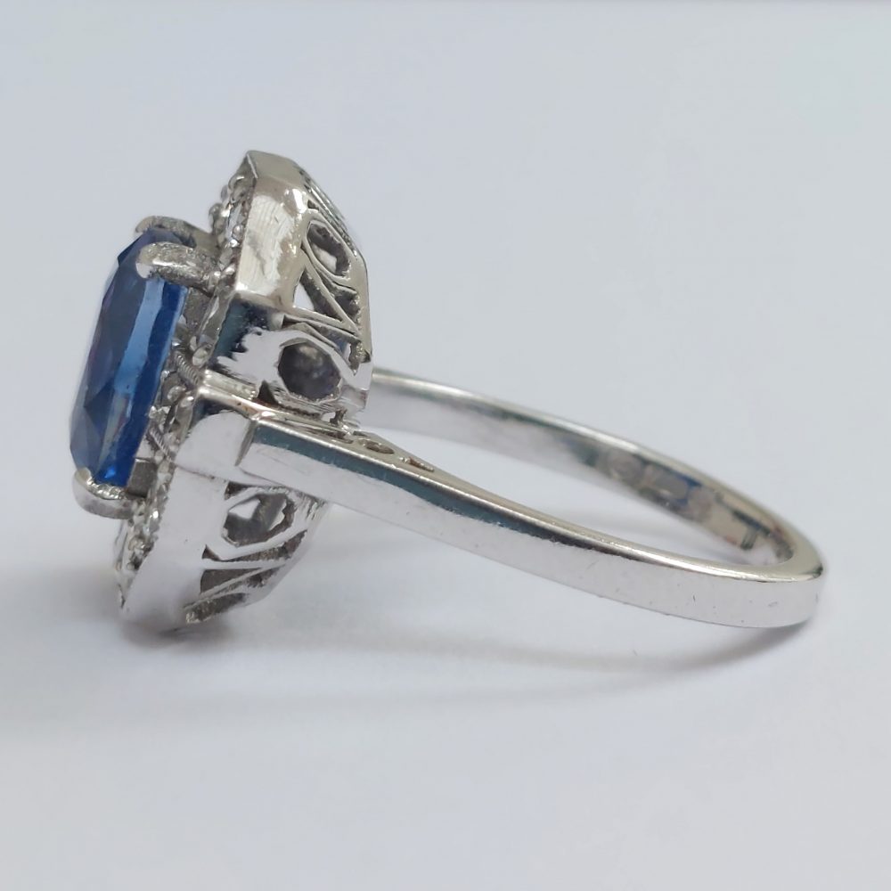 Vintage 4.80ct Sapphire and Diamond Ring