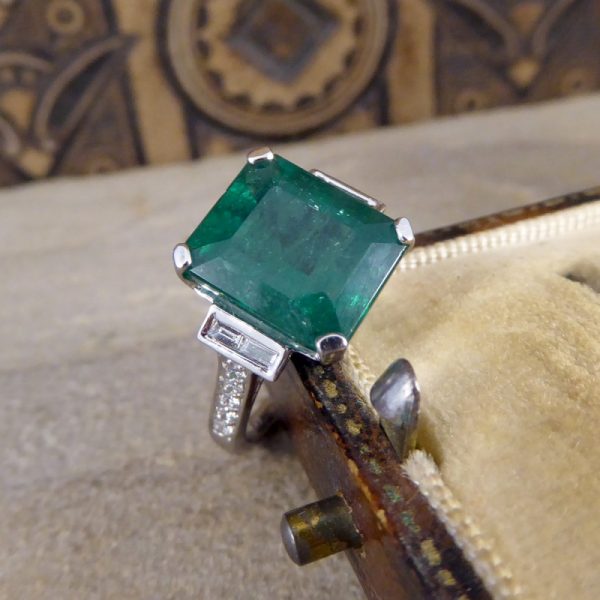 Vintage 5.62ct Emerald and Diamond Ring