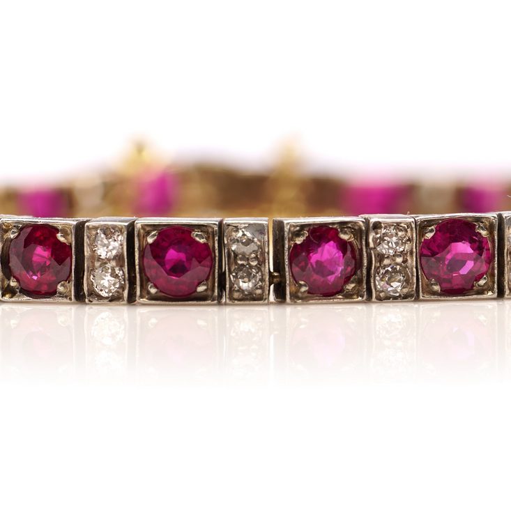 Vintage 7.70ct Burma Rubies and Diamonds Bracelet
