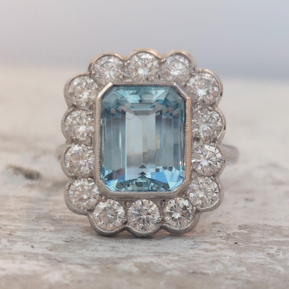 Vintage 8ct Aquamarine and Diamond Cluster Ring