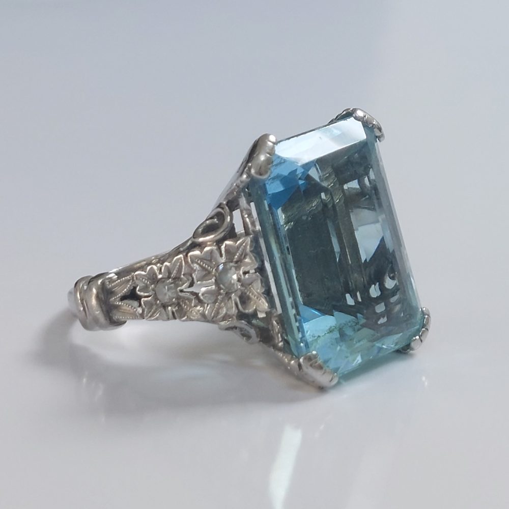 Vintage Aquamarine Ring with Floral Diamond Set Shoulders