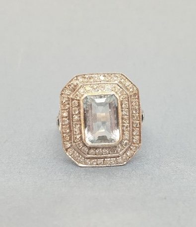 Vintage Aquamarine and Diamond Cluster 18ct Gold Ring