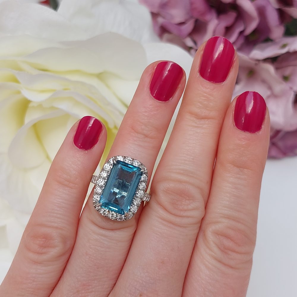 1960's Vintage Aquamarine and Diamond Cluster Ring