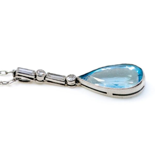 Vintage Aquamarine and Diamond Platinum Pendant BB4