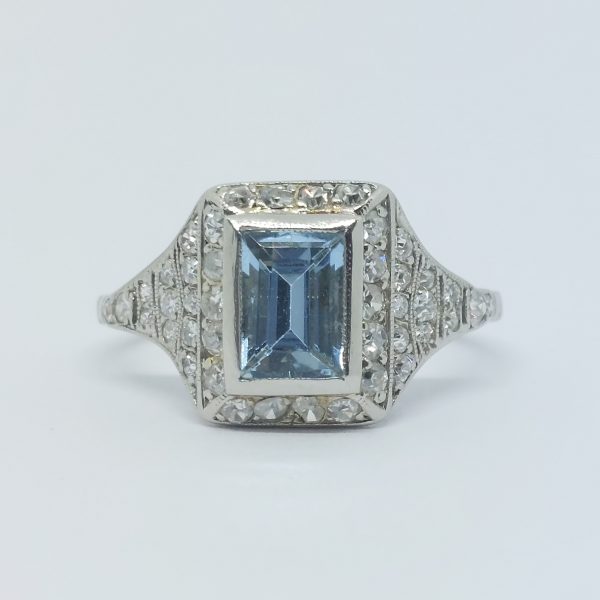 Vintage Aquamarine and Diamond Ring
