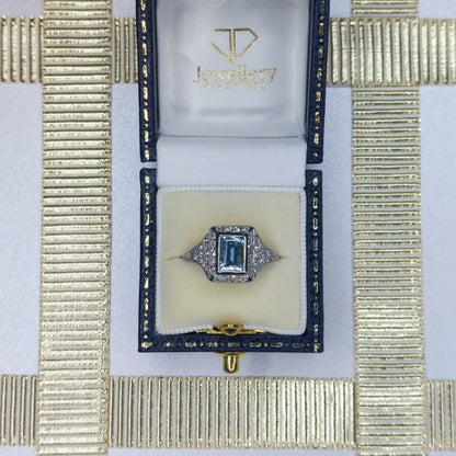 Vintage Aquamarine and Diamond Ring