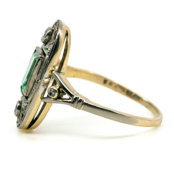 Vintage Art Deco Emerald and Diamond Gold Ring