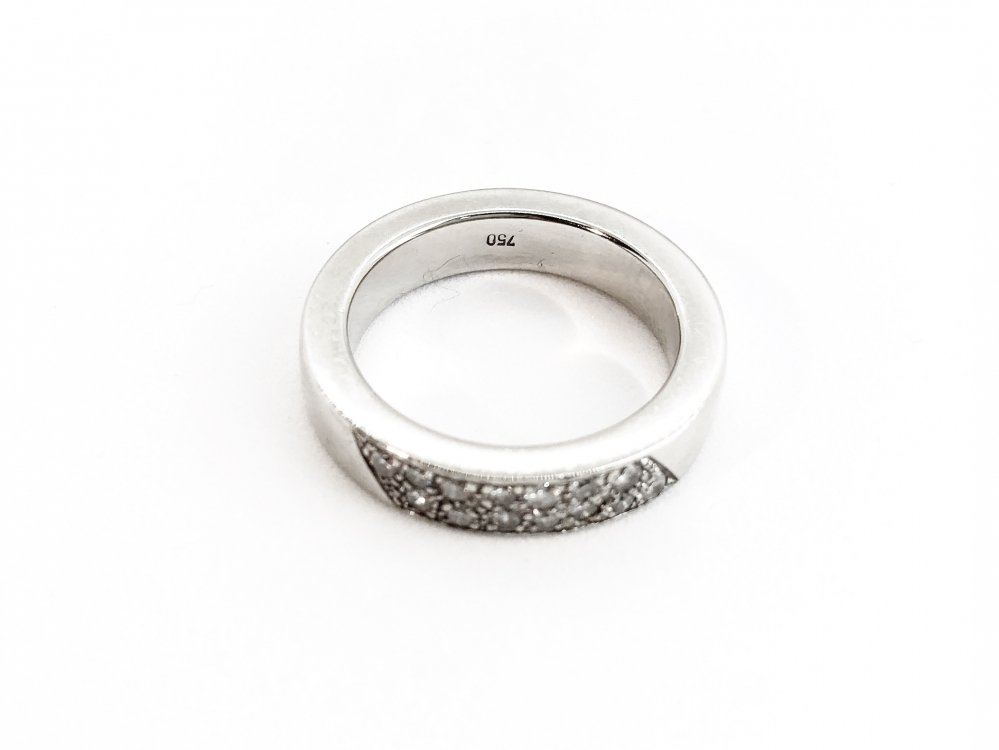 Vintage Brilliant Cut Diamond 18ct White Gold Band Ring