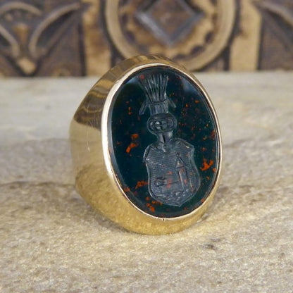 Vintage Carved Bloodstone 18ct Gold Signet Ring