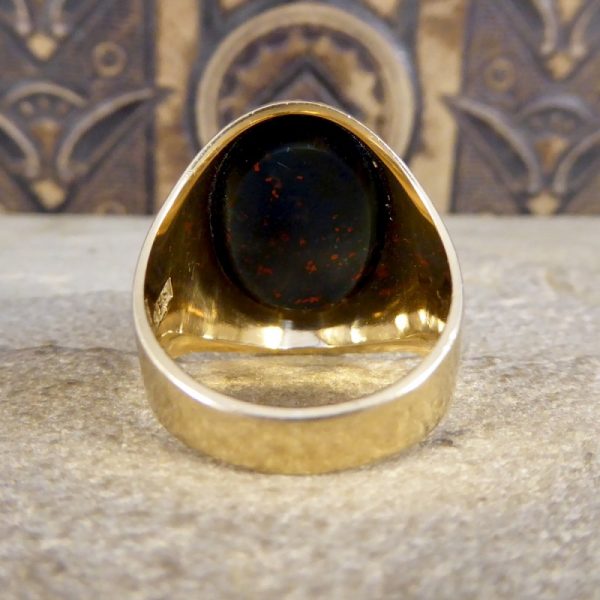 Vintage Carved Bloodstone 18ct Gold Signet Ring