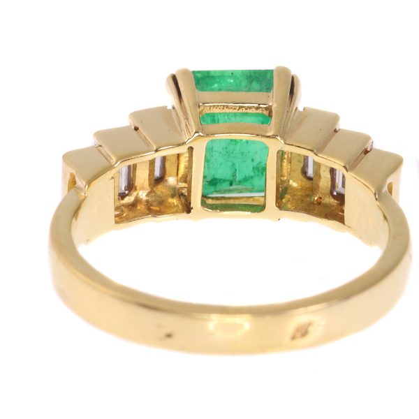 Vintage Colombian Emerald Diamond 18ct Gold Ring