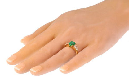 Vintage Colombian Emerald Diamond 18ct Gold Ring