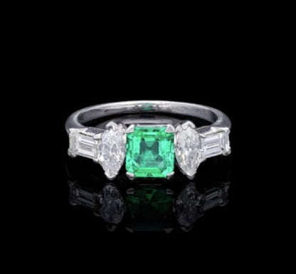 Vintage Emerald Diamond Platinum Ring