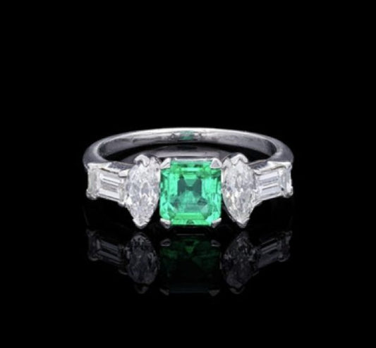 Vintage Emerald Diamond Platinum Ring