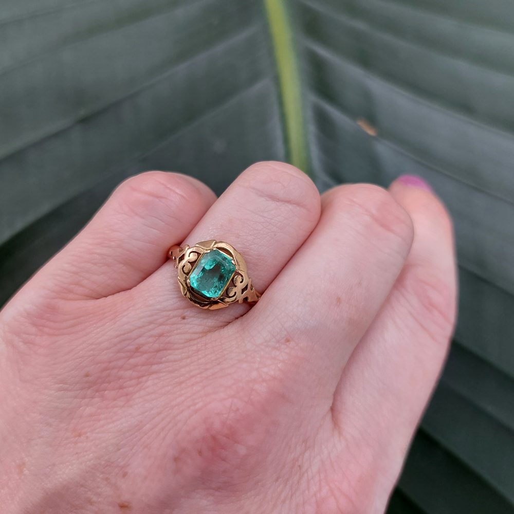Vintage Emerald Solitaire Gold Ring
