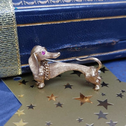 Vintage Dachshund Dog Gold Brooch