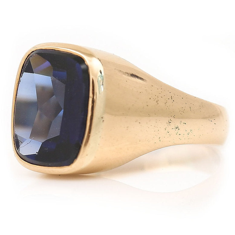 Vintage Synthetic Sapphire and 14ct Yellow Gold Gents Signet Ring