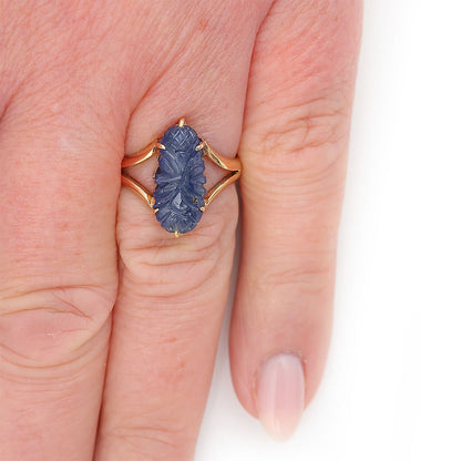 Vintage Carved Sapphire Ring in 18ct Rose Gold