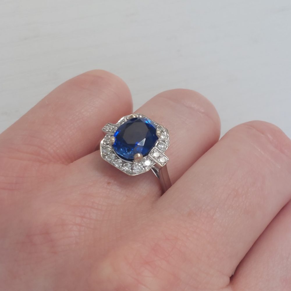 Vintage Tanzanite and Diamond Cluster Ring, 4cts