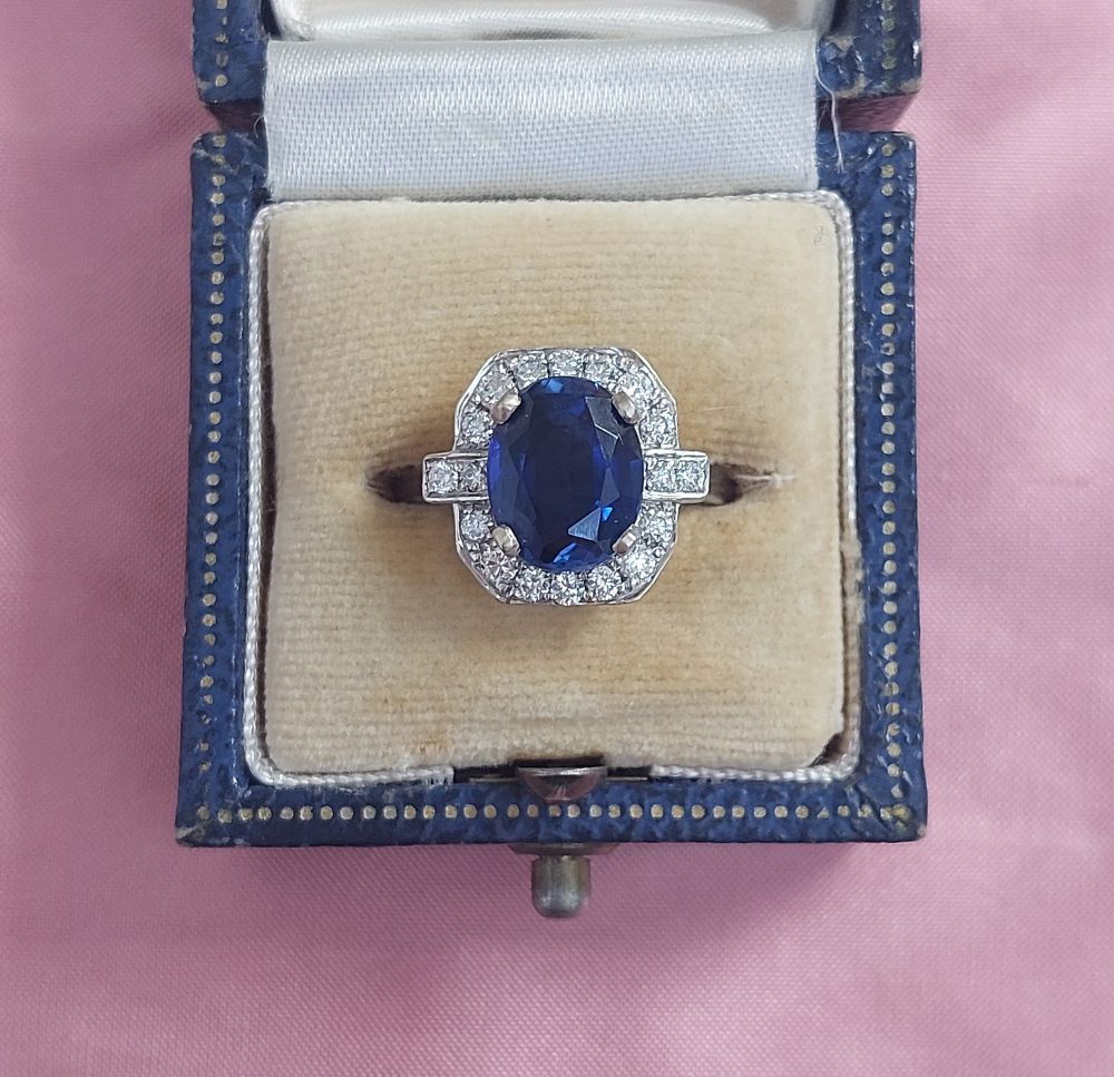 Vintage Tanzanite and Diamond Cluster Ring, 4cts