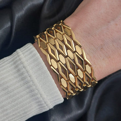 Vintage Wide Gate 18ct Gold Bracelet