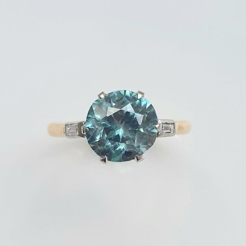 Vintage Zircon and Diamond 18ct Gold Platinum Ring