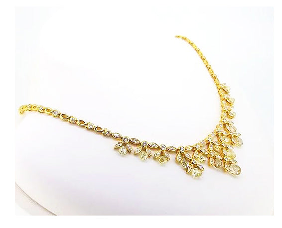 Brilliant Cut and Briolette Drop Diamond Necklace Earrings Suite, 25.63cts