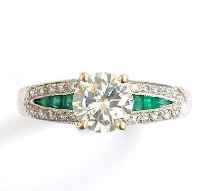 diamond and emerald engagement ring deco