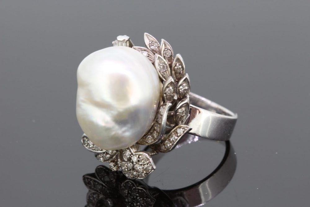 Contemporary South Sea Pearl and Diamond Dress Ring