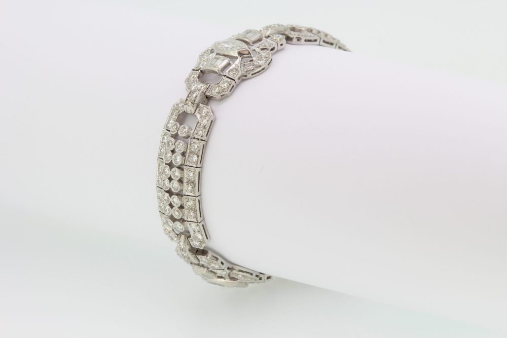 Art Deco Platinum and Diamond Bracelet, 12 carat total
