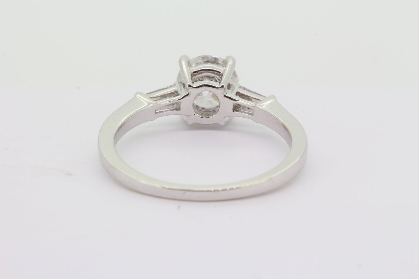 White gold Solitaire diamond ring 0.98c