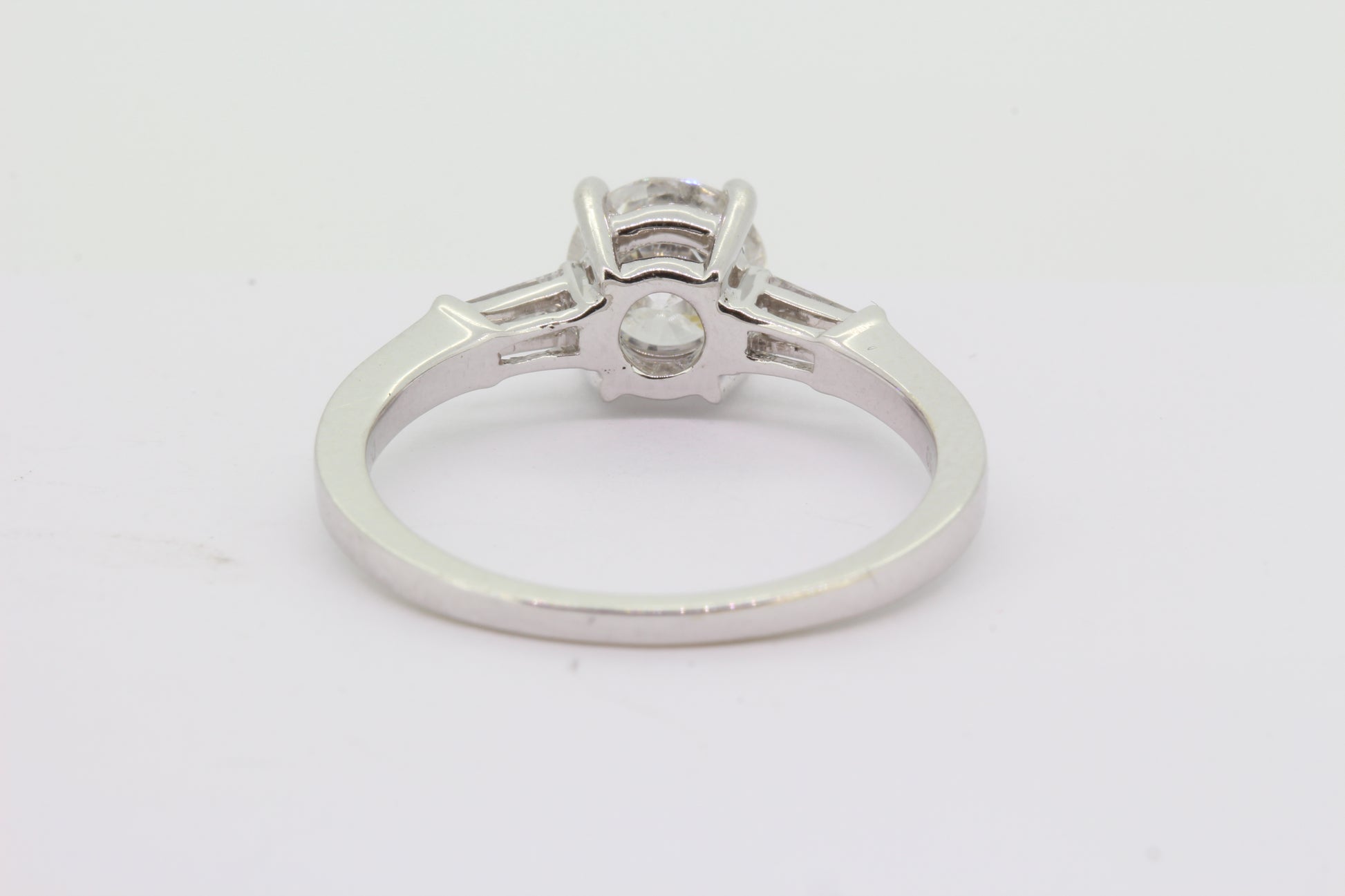 White gold Solitaire diamond ring 0.98c