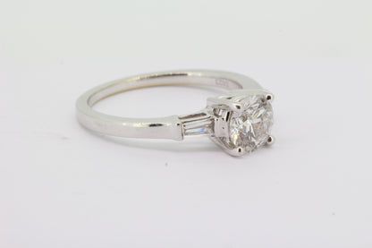 White gold Solitaire diamond ring 0.98c