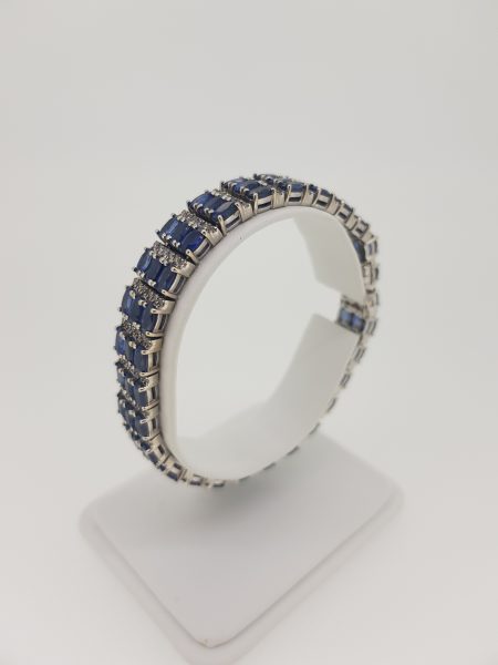 Oval Cut Sapphire and Diamond Bracelet in 14ct Gold, 12.00 carat total