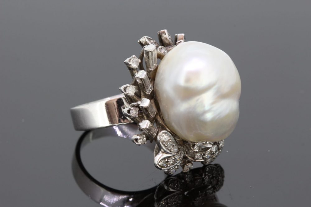 Contemporary South Sea Pearl and Diamond Dress Ring