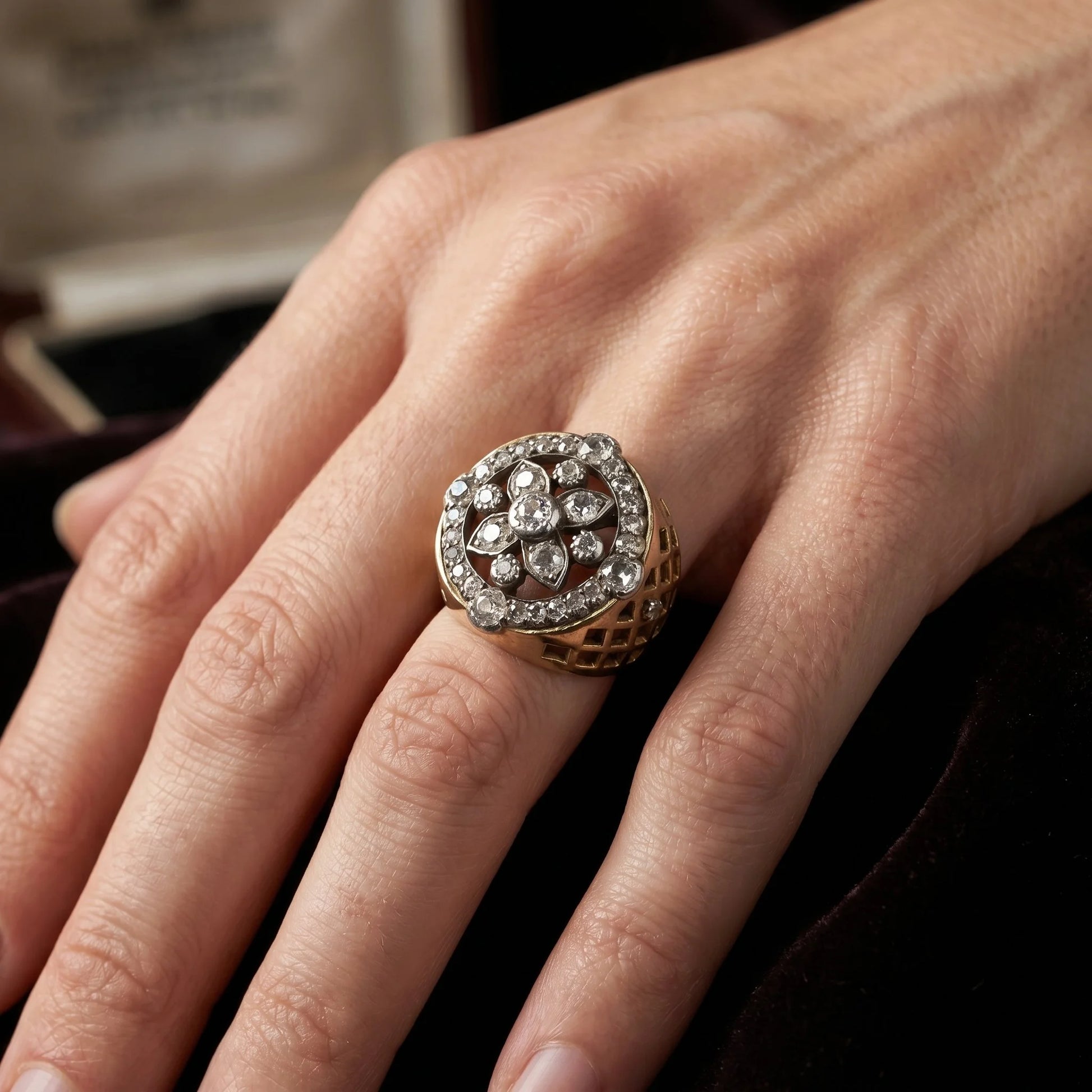 Early 20th Century 18KT Gold Old European Cut Diamond Cluster Ring 2.60ct