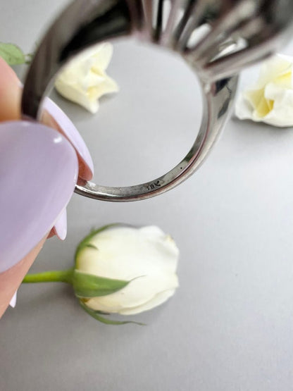 Preloved Vintage 1980s Emerald and Diamond Cluster Ring