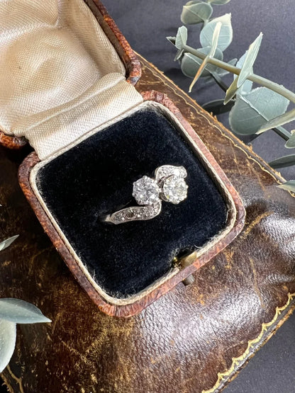 Antique Diamond Toi et Moi Crossover Engagement Ring In Platinum