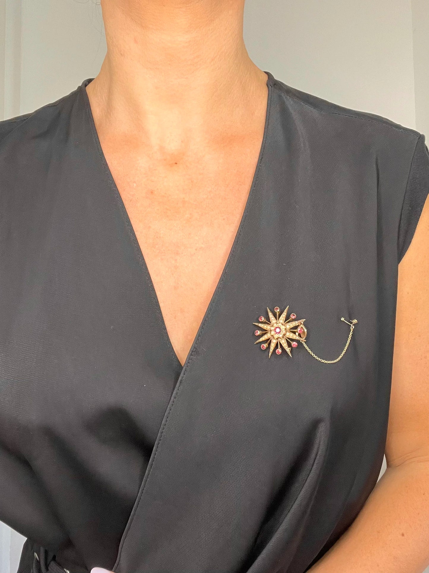 Antique 9ct Rose Gold, Edwardian Garnet & Pearl Star Brooch/Pendant