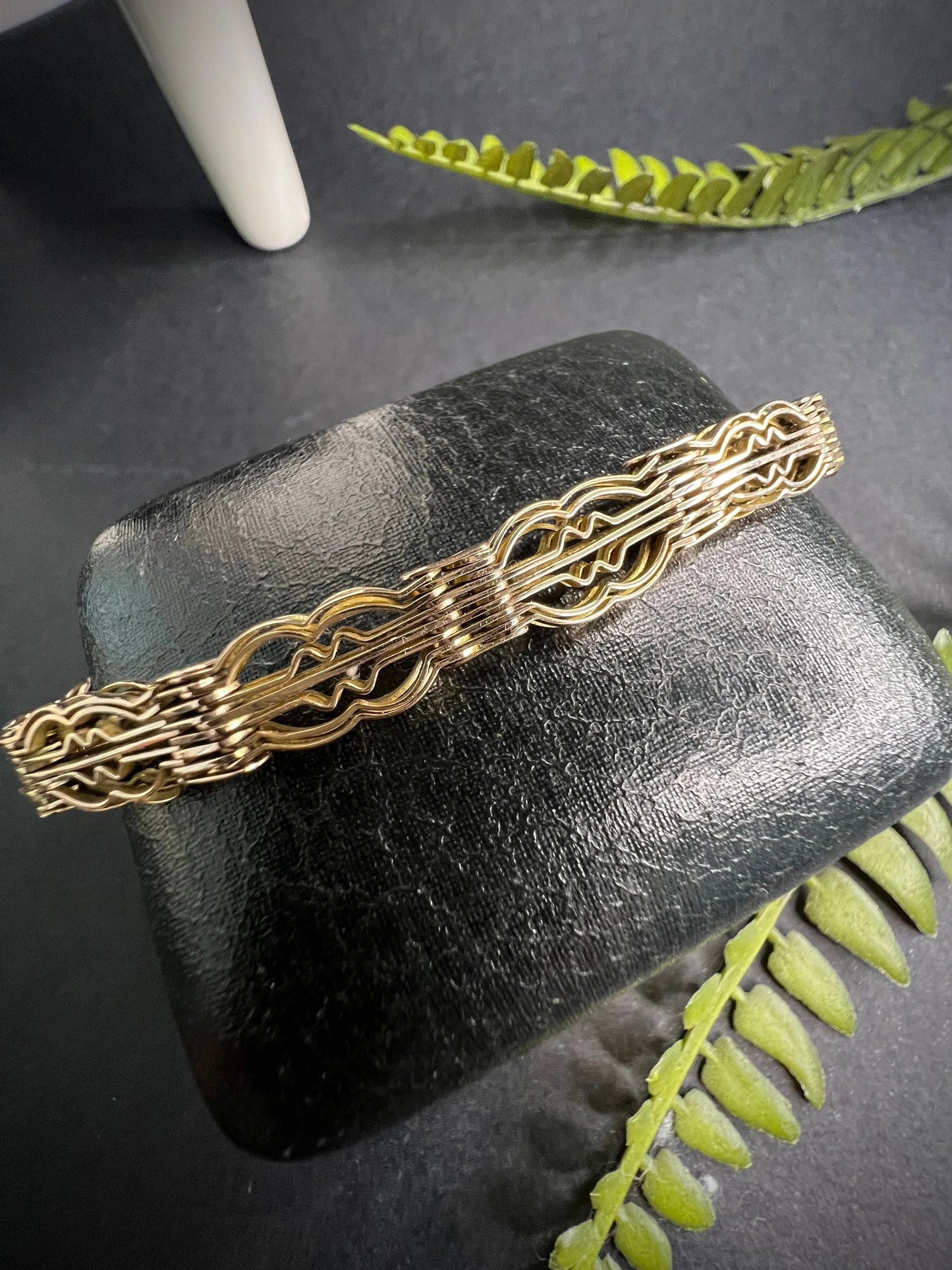Vintage 9 Carat Rose Gold Gate Bracelet with Heart Padlock, Circa 1970