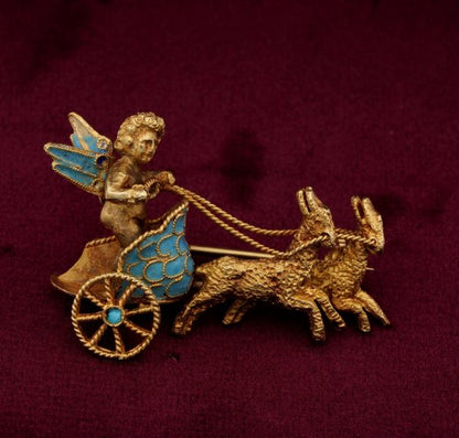 Vintage Italian Cherub on a Chariot 18ct Gold Brooch