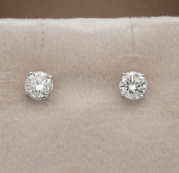 1.65ct Round Brilliant Cut Diamond Stud Earrings, IGN Certified