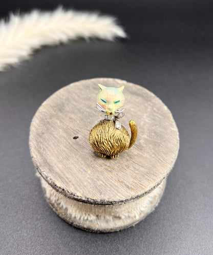 Vintage 18ct Gold Stamped, 1960s Enamel Cat Brooch with Natural Diamond Collar