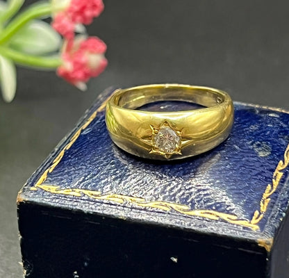 Vintage 18 ct Yellow Gold, Star Set Diamond Gypsy Band Ring