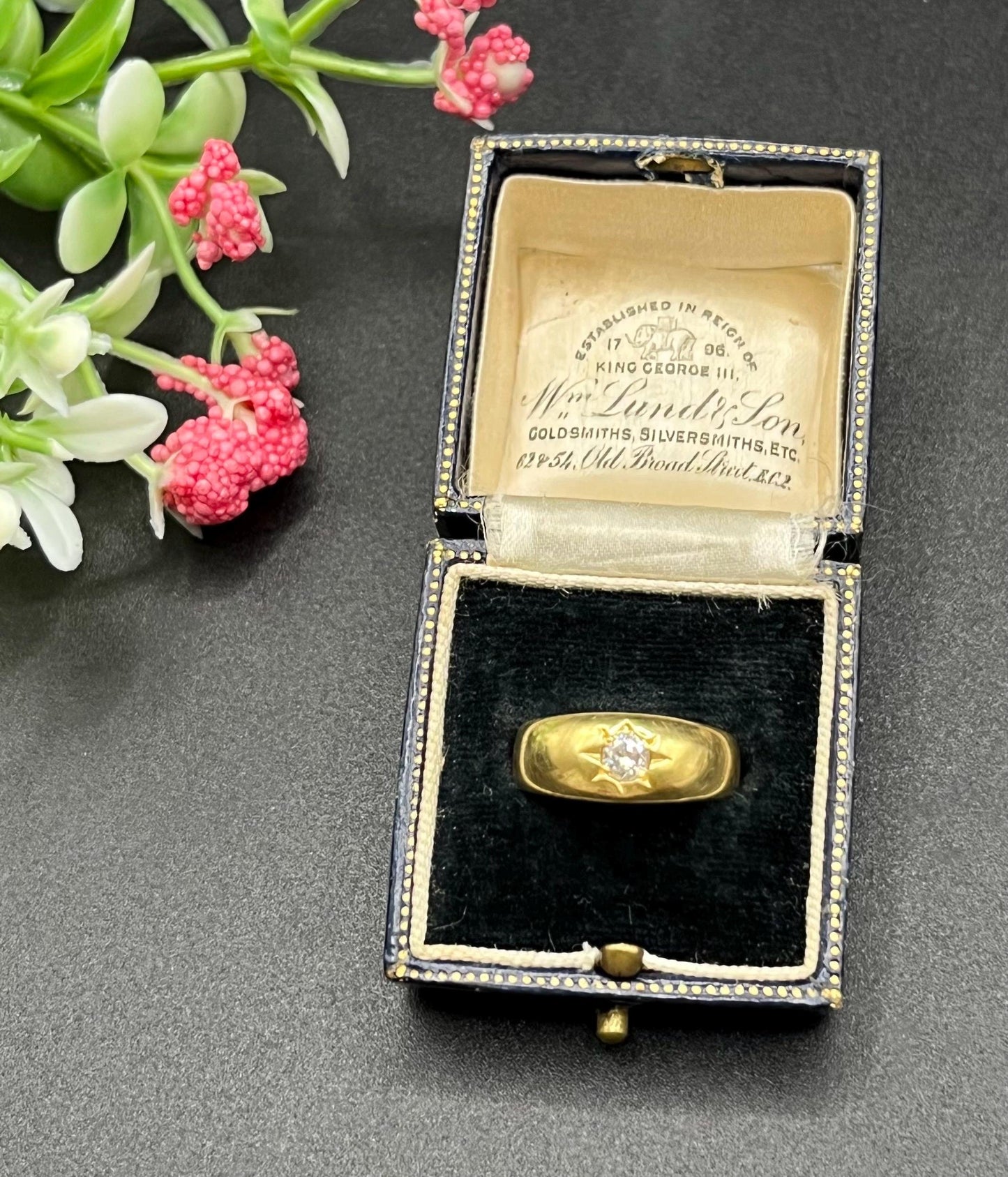 Vintage 18 ct Yellow Gold, Star Set Diamond Gypsy Band Ring