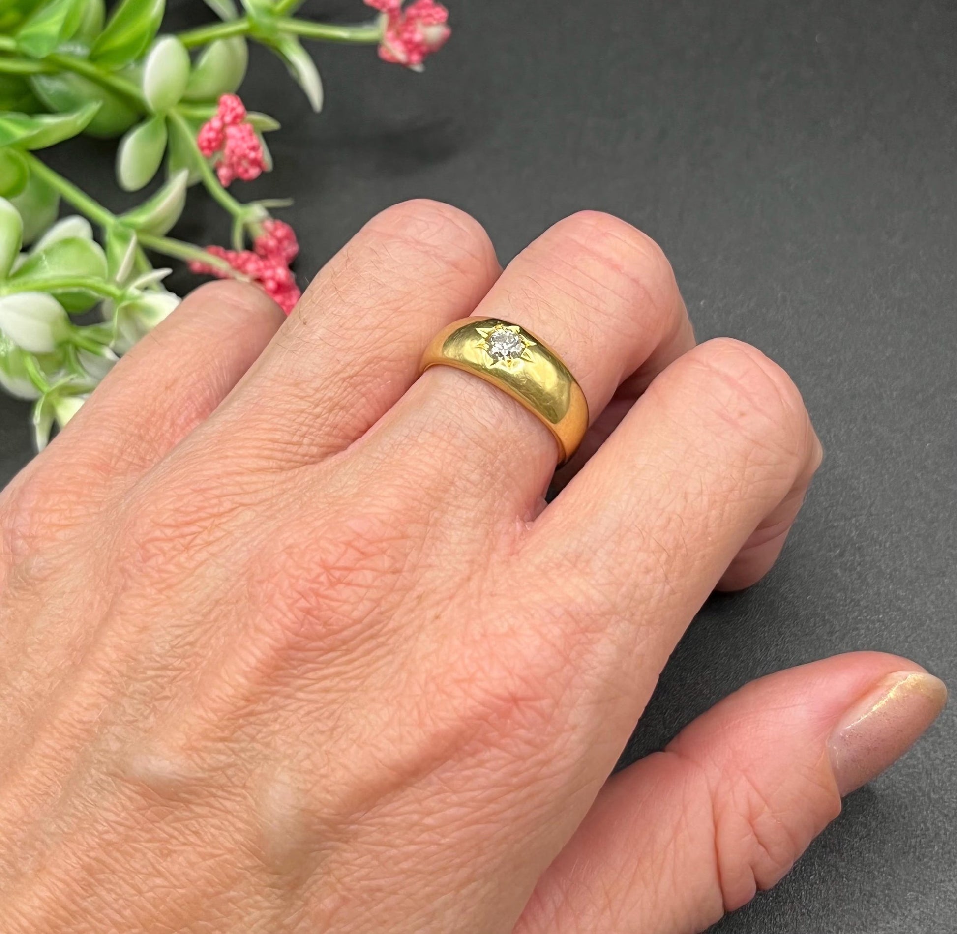 Vintage 18 ct Yellow Gold, Star Set Diamond Gypsy Band Ring